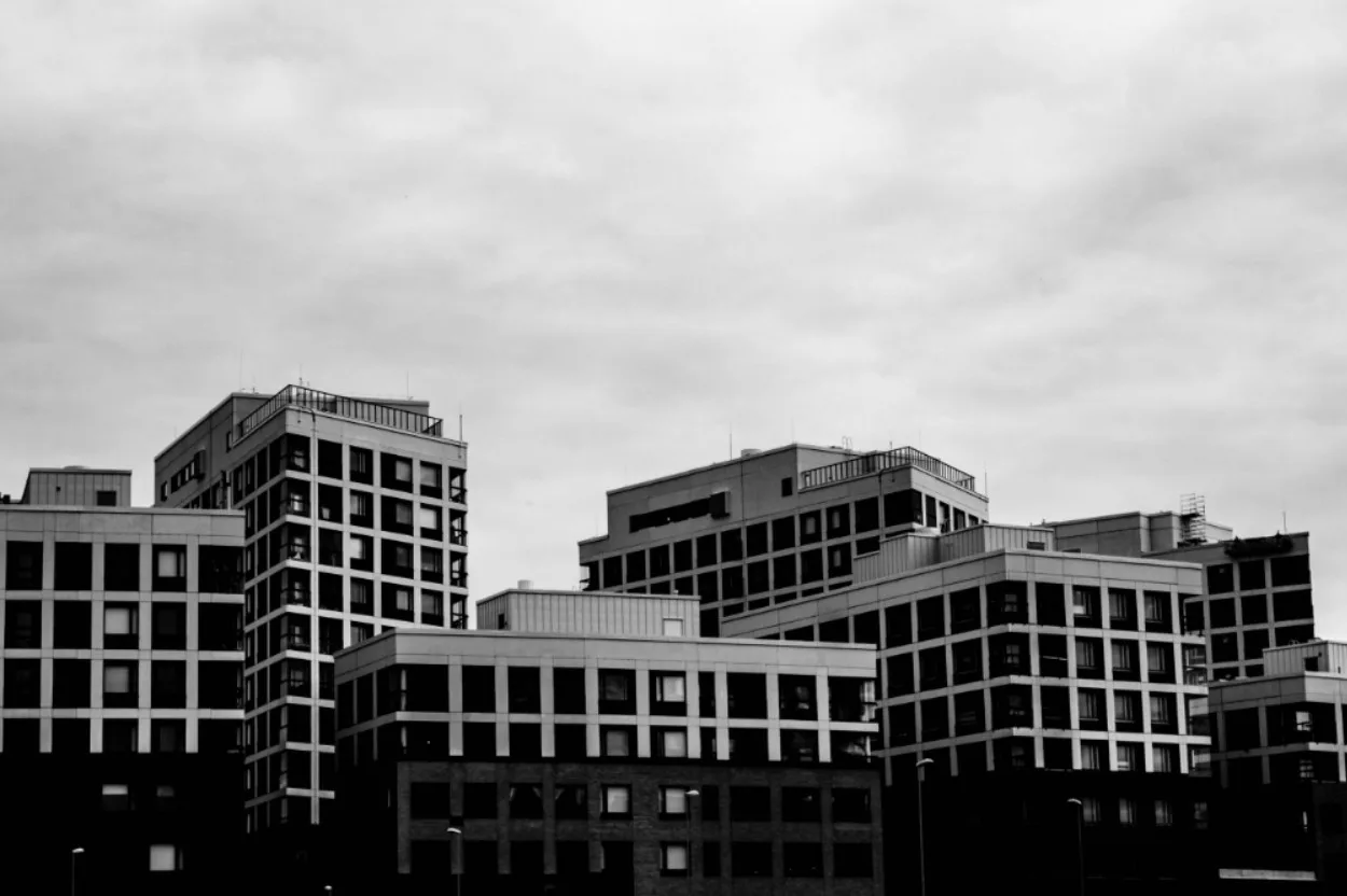 Rich People's Street