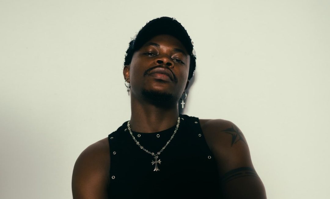 Starsamm, Love Is War