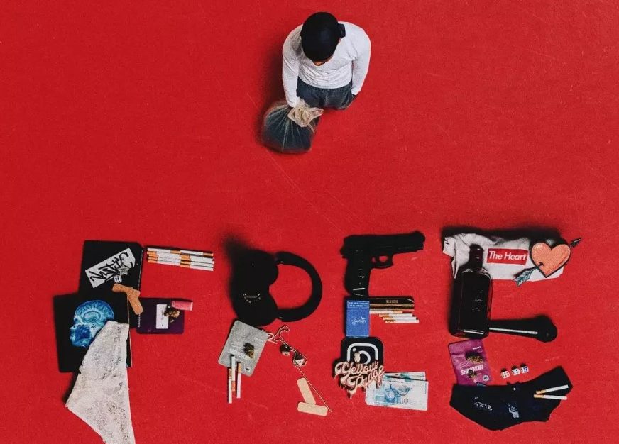 Free (Deluxe)